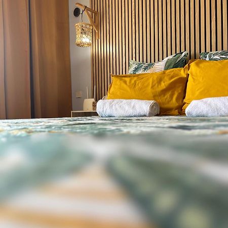 Charmant Studio A La Residence De La Baie De Tartane La Trinite Εξωτερικό φωτογραφία