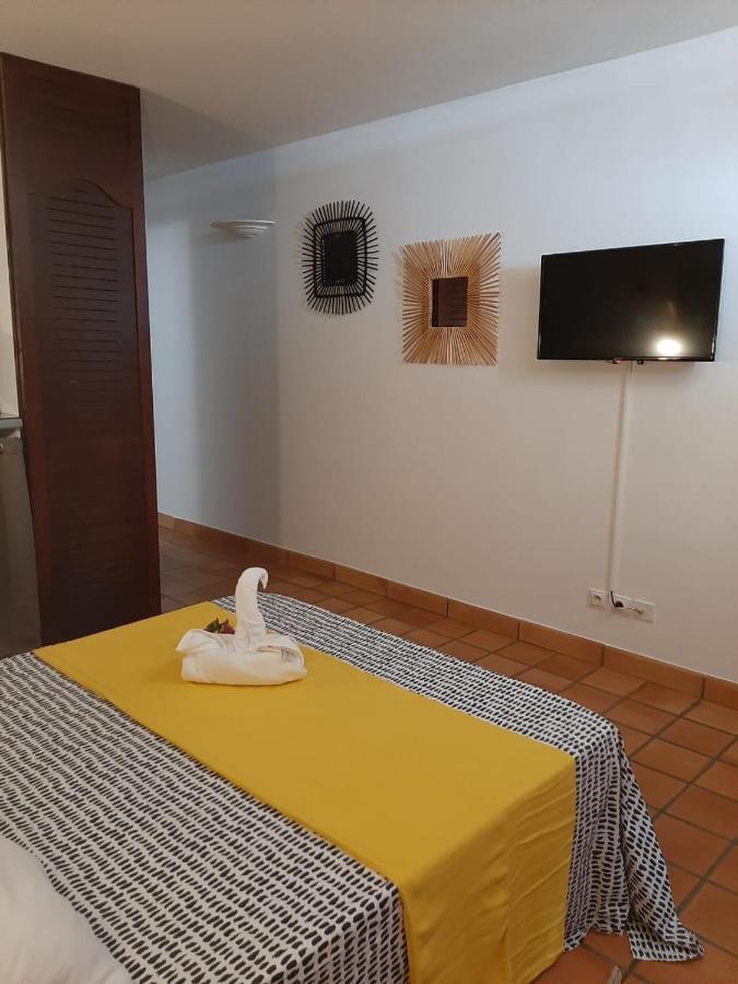 Charmant Studio A La Residence De La Baie De Tartane La Trinite Εξωτερικό φωτογραφία